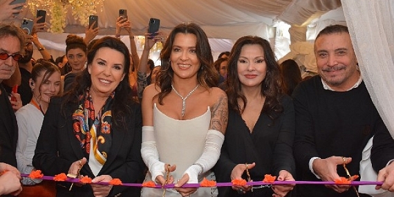 Nazo Klinika açılışına ünlü yağmuru