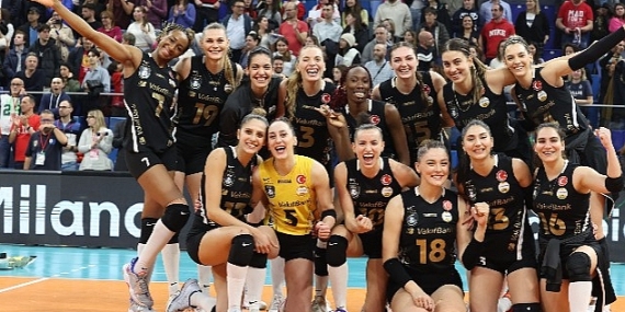 VakıfBank, 11. kez üst üste yarı finalde