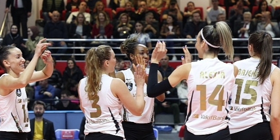 VakıfBank, Nilüfer Belediyespor'a set vermedi