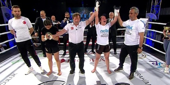 Akın Fight Arena D-Smart Ekranlarında Muhteşem Maçlarla İzleyicileri Büyüledi