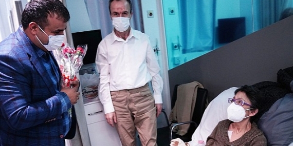 Beylikdüzü Belediyesi Kanser Tedavisi Gören Hastaları Ziyaret Etti