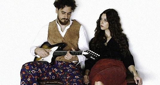 Evrencan Gündüz ve Naz Özgülüş'ten Etkileyici Düet: “Çare Ol Bana”