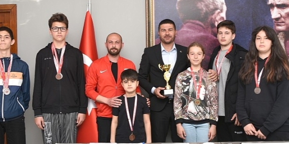 Foça Belediyespor Kulübü Taekwondo Şubesi başarılarıyla Foça'yı gururlandırıyor