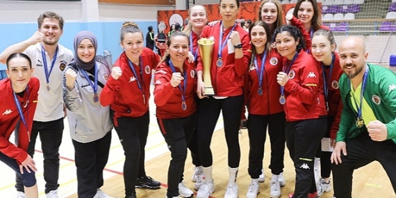 Gölcük'ün İşitme Engelliler Takımları 3. Kez Türkiye Şampiyonu