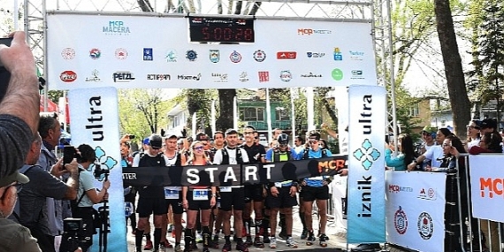 İznik koşu festivali başlama işareti ile 11. kez İznik'te start aldı.