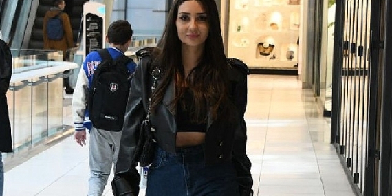 Merve Demir'den genç şarkıcılara gönderme