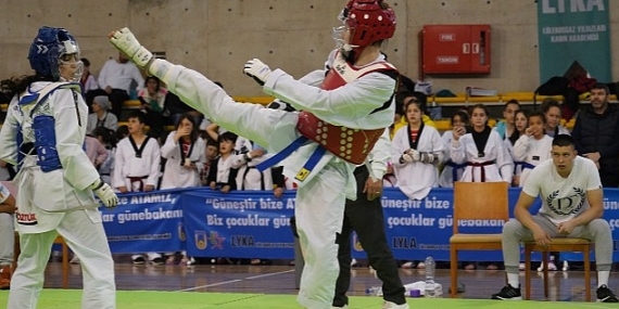 Şenlik coşkusu Taekwondo ve tenisle başladı!