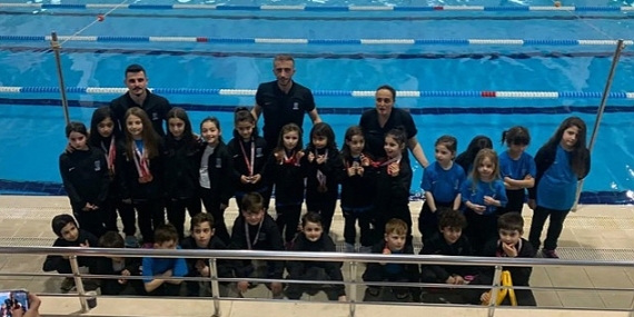 Silivrili Yüzme Akademisi Öğrencileri Başarıya Doymuyor