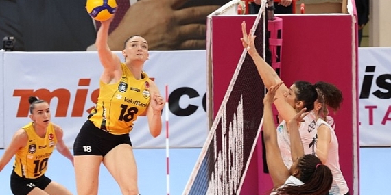VakıfBank, normal sezonu galibiyetle kapattı