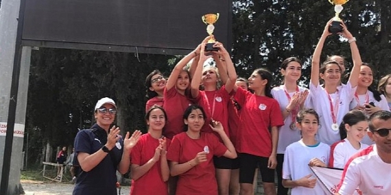 Bayraklılı atletizmciler yarı finalde