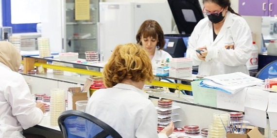 DEÜ Laboratuvarlarında Dijital Dönem