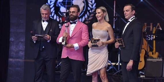 İzmirli modacı Vedat Yetek'e büyük ödül