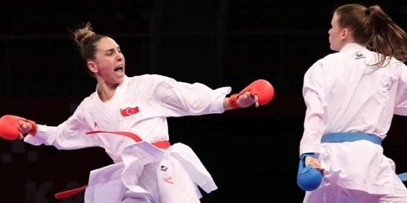 Kağıtsporlu Gülsen, Akdeniz Karate Şampiyonu oldu
