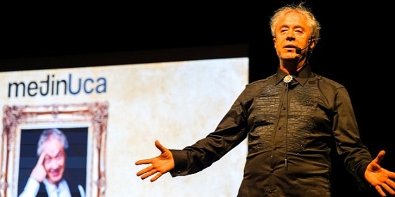 Metin Uca, Gaziemirlileri kahkahaya boğdu