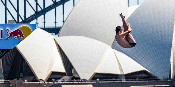 Red Bull Cliff Diving Dünya Serisi Boston’da Başlıyor