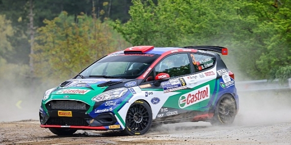 Yeşil Bursa Rallisi'nde pilotlar, Pirelli marka lastikler ile zorlu koşulları aştı