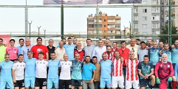 19 Mayıs Veteranlar Futbol Turnuvası sona erdi