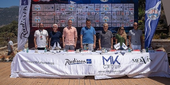 20 yaşından 76 yaşına 16 ülkeden 193 sporcu, Yunanistan'ın Megisti/Meis Adası'ndan Kaş'a yüzecek