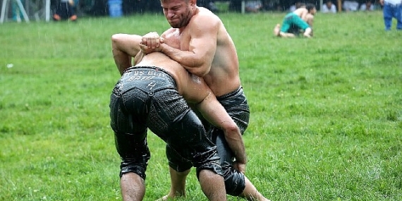 61 Çalı Güreşleri'nin Başpehlivanı İsmail Koç