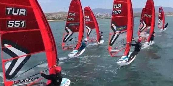 Aliağa'da Muhteşem Yelken Turnuvası