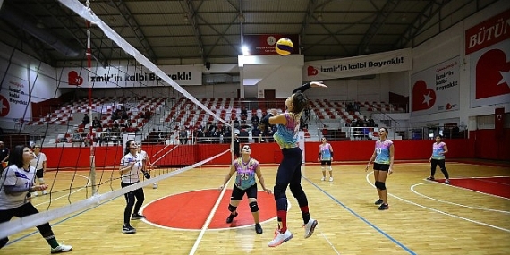 Bayraklı'da yaz spor okulları başlıyor