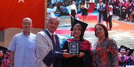 Egeli 362 genç hekim sağlık ordusuna uğurlandı