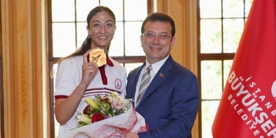 Ekrem İmamoğlu Şampiyonları Ağırladı