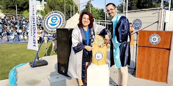 EÜ'den 285 hemşire sağlık sektörüne uğurlandı