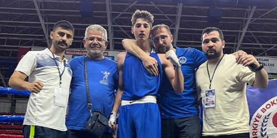 Kağıtsporlu boksörlerden 3 bronz