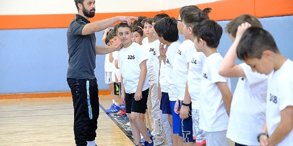 Konya Büyükşehir Belediyespor Altyapı Seçmelerinde Yarınların Basketbolcularını Aradı