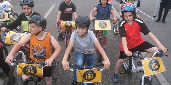 Minik ve genç pedallar Sekapark'ta çevrildi