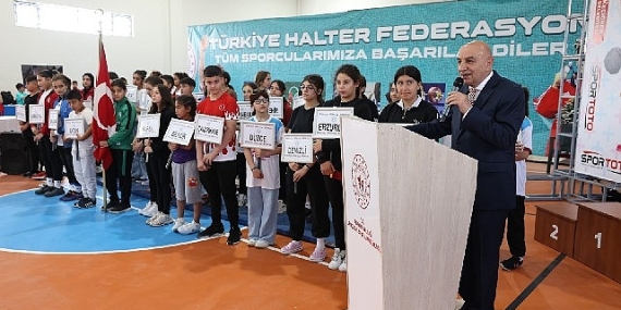 Minikler Türkiye Halter Şampiyonası Keçiören'de düzenleniyor