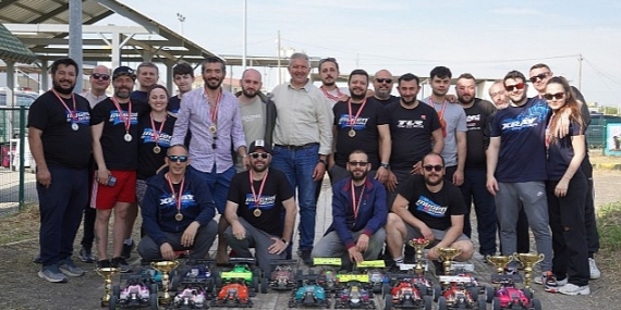 Model araç yarışları nefes kesti!