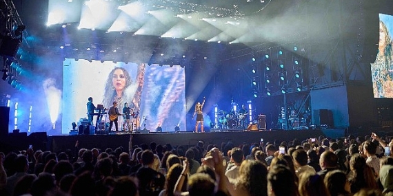 Sertab Erener yıllara meydan okudu