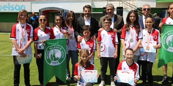Sivas Belediyesi tarafından her yıl geleneksel olarak düzenlenen İlkokullar Arası Futbol Turnuvası sona erdi