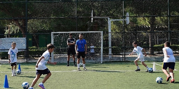 4 Binden fazla öğrenci yazı sporla geçiriyor