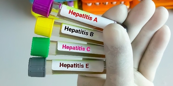 Hepatitte Aşılama Kronik Enfeksiyonları Önlemede %95 Etkili