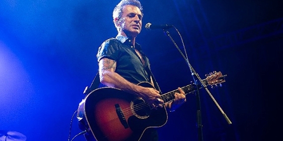 İstanbul'un En Büyük Sahnesi YBY Woods'ta Teoman Fırtınası Esti