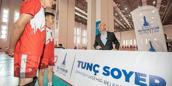 İzmir'in yeni spor uygulaması Sporİzmir kullanıma sunuldu