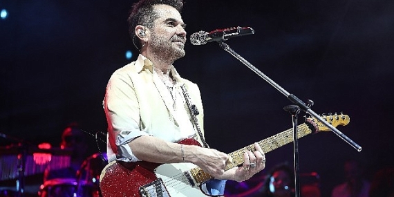 Kenan Doğulu Caresse Bodrum'da Yeniden Sevenleriyle Buluştu