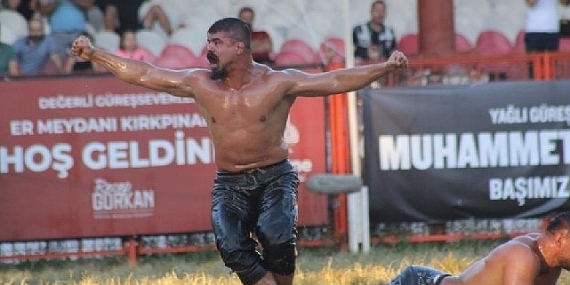 Kırkpınar başpehlivanı Yusuf Can Zeybek Kartepe'de