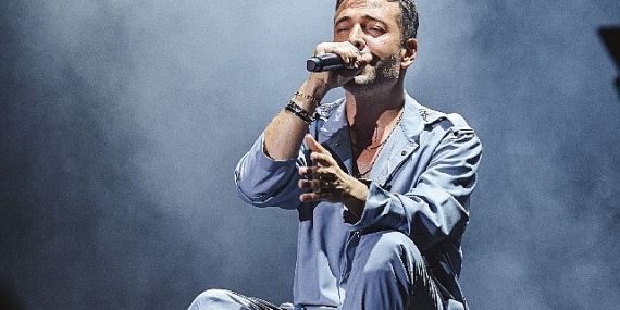 Oğuzhan Koç yeni klibini Turkcell Vadi sahnesine taşıdı