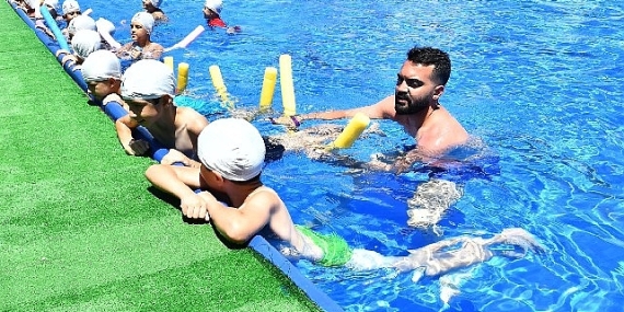 Portatif havuzlar bu yaz da İzmirli çocukları sevindirecek