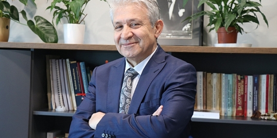 Prof. Dr. Yumuşhan Günay: “Sosyal medya paylaşımları diş estetiğine talebi artırdı"