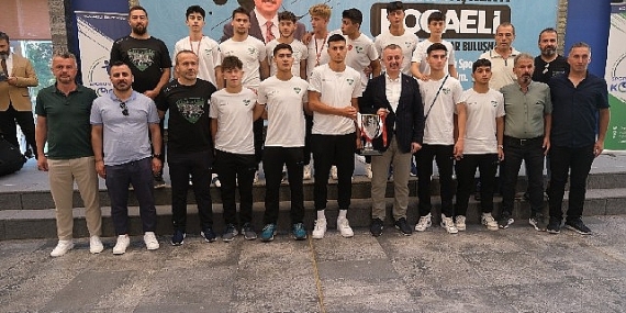 Sporun Başkenti Kocaeli'nin Başarılı Sporcuları Başkan Büyükakın ile buluştu