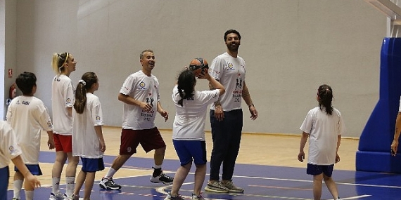 Umuda Basket Veteran Basketbol Turnuvası" ile 272 TEGV'li çocuğun eğitimine destek sağlandı