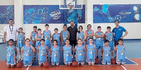 Yeni Mahalle'de Çocuklar Spor Yaparak Eğleniyor