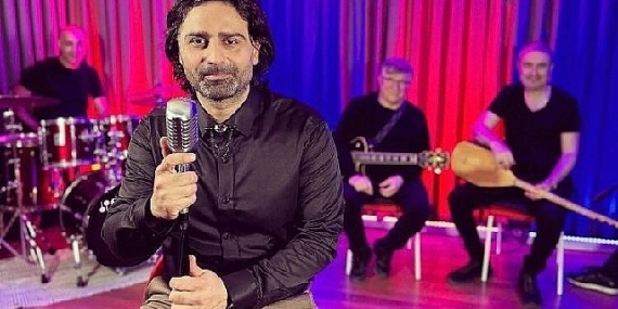 Zülfü Livaneli'den Ahmet Gültekin'e “Kan Çiçekleri" desteği