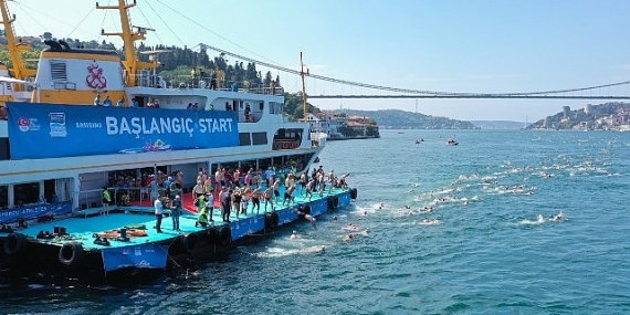 35. Samsung Boğaziçi Kıtalararası Yüzme Yarışı'nda Yüzücüler Kıtaları Birleştirdi