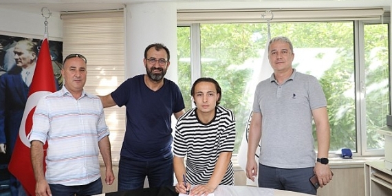 Burhaniye Belediyespor'dan Orta Sahaya Hamle